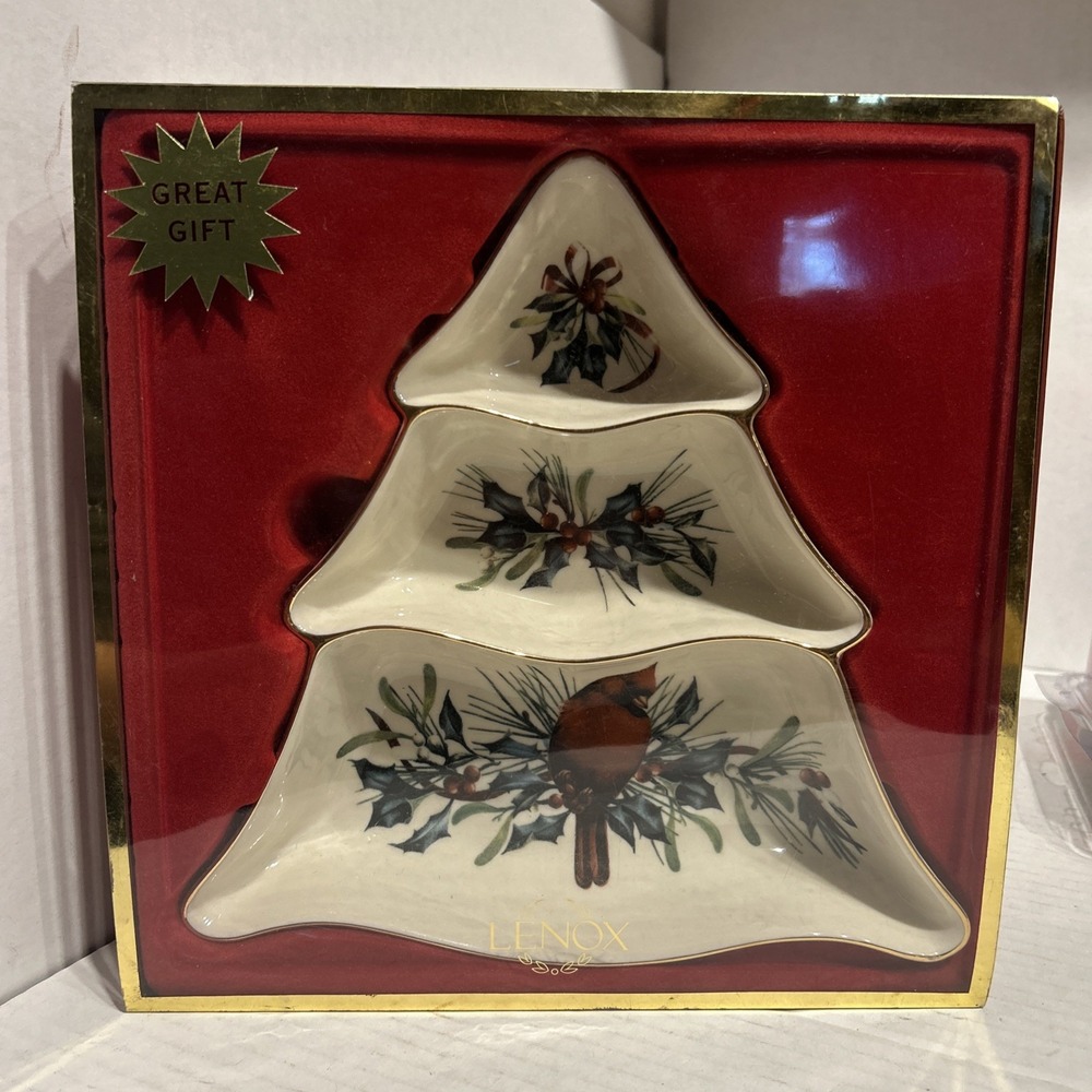 Lenox Winter Greetings Tree Divided Server 3 Part Tree Shaped Dish 9"